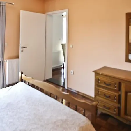 Apartment Mirjana *