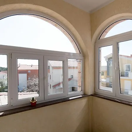 Apartment Mirjana *